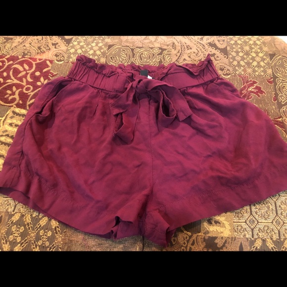Burgundy shorts - Picture 1 of 3